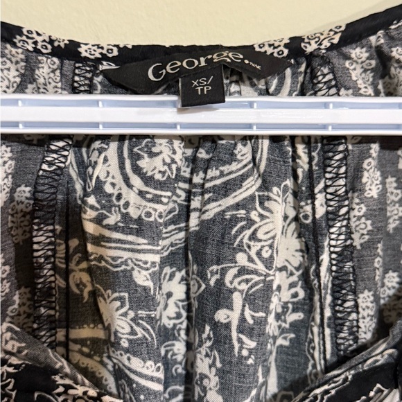 George Black and White Ruched Blouse - Picture 2 of 3